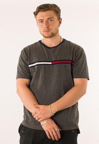 VINTAGE 90S GREY TOMMY HILFIGER SPELLOUT T-SHIRT TEE