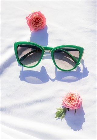 GREEN SUPERSIZE CAT EYE SUNGLASSES