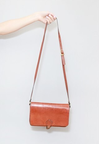 VINTAGE 1970'S BROWN LEATHER SHOULDER BAG