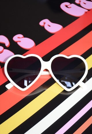 HEART SHAPED LOLITA RETRO SUNGLASSES - CREAM AND BLACK