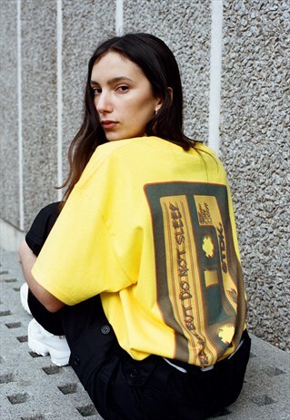 SHORT SLEEVED T-SHIRT IN YELLOW WITH PRINTED 80S CASSETTE