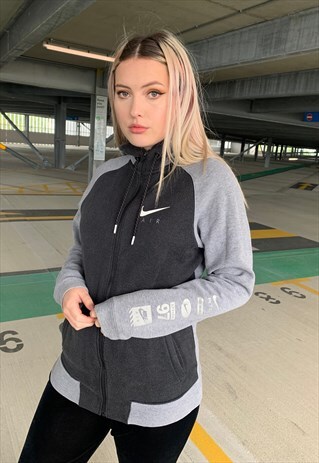 VINTAGE NIKE EMBROIDERED SWOOSH HOODIE
