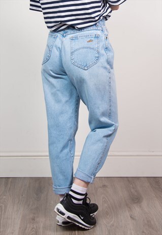 VINTAGE 90'S LIGHT BLUE DENIM HIGH WAIST MOM JEANS