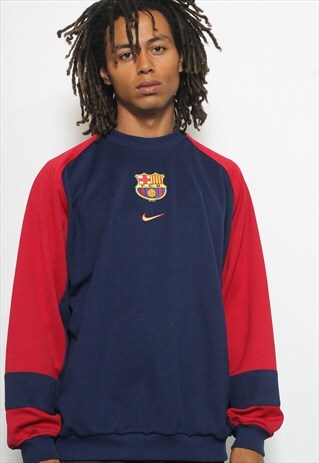VINTAGE NIKE BARCELONA SWEATSHIRT