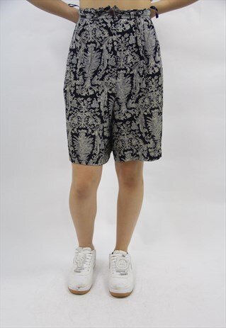 VINTAGE PATTERNED HIGH-WAIST SHORTS