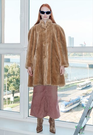 Vintage Y2K oversized faux fur fluffy coat in light caramel