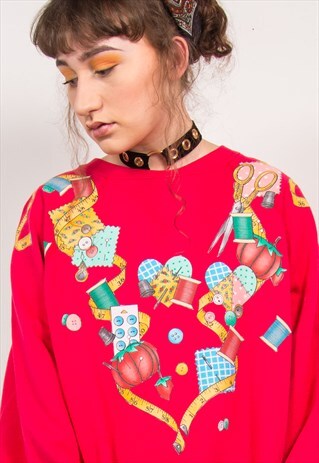 VINTAGE 90'S RED SEAMSTRESS SEWING PRINT SWEATSHIRT