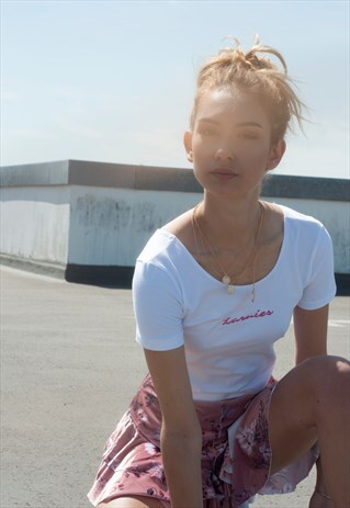 LARNIES WHITE EMBROIDERED CROPTOP