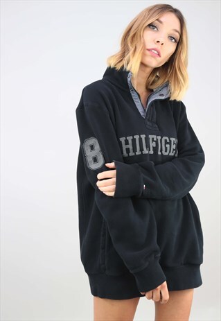 VINTAGE OVERSIZED TOMMY HILFIGER 1/4 ZIP SWEATSHIRT