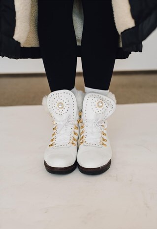 VINTAGE 80S FUNKY RARE WHITE LEATHER ANKLE BOOTS