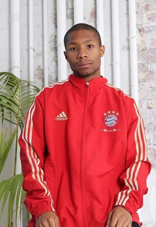 VINTAGE ADIDAS MUNICH LOGO THREE STRIPE TRACK JACKET RED