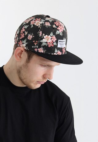 FLORAL PATTERNED BLACK SNAPBACK CAP