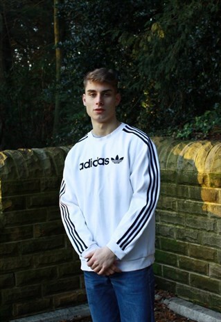 VINTAGE WHITE ADIDAS SWEATSHIRT