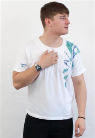 VINTAGE REEBOK T-SHIRT