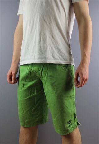 VINTAGE ADIDAS SHORTS IN GREEN WITH POCKETS, EMBROIDERED LOG