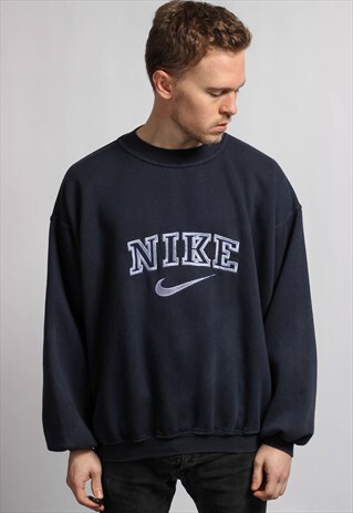 VINTAGE NIKE SWEATSHIRT