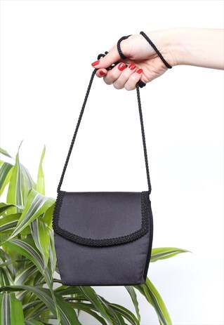 VINTAGE 90S BLACK SQUARE MINI BAG