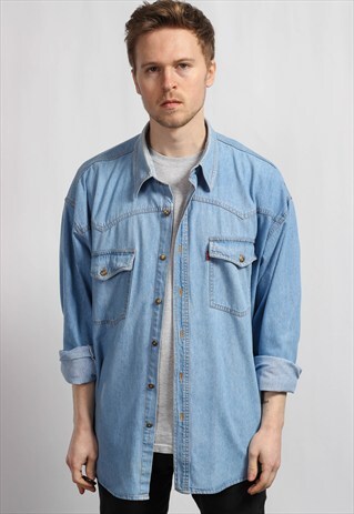 VINTAGE OVERSIZED LEVI'S DENIM SHIRT