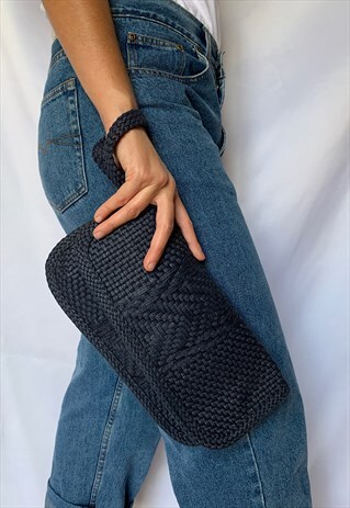 VINTAGE 60S BLUE RATTAN CLUTCH BAG