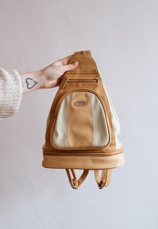 VINTAGE 90S TRIANGLE BACKPACK RUCKSACK