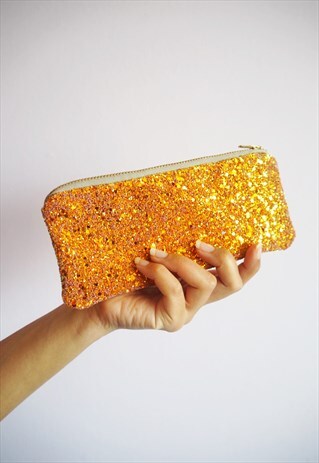 GLITTER SUNGLASSES CASE IN BURNT ORANGE