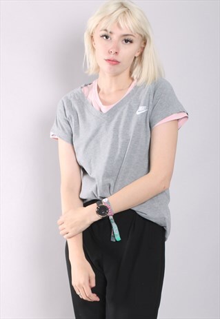 VINTAGE NIKE T-SHIRT