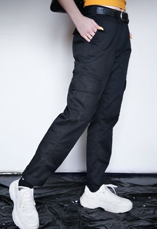 VINTAGE BLACK CARGO PANTS . UNISEX