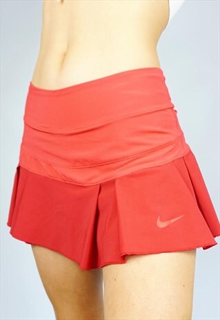 NIKE RED TENNIS SKORT / 00S Y2K