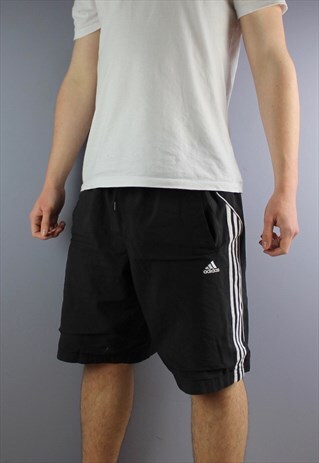 VINTAGE ADIDAS SHORTS IN BLACK WITH POCKETS, EMBROIDERED LOG