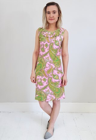 VINTAGE 60'S PINK PAISLEY SHIFT RUFFLE NECK DRESS