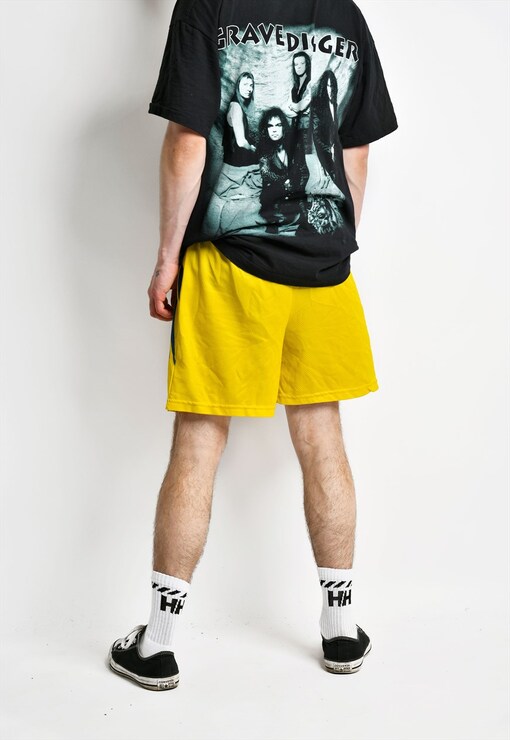 garment image