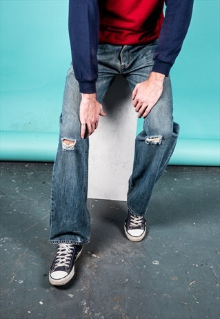 VINTAGE LEVI'S 501 JEANS IN BLUE DENIM WITH RIPS