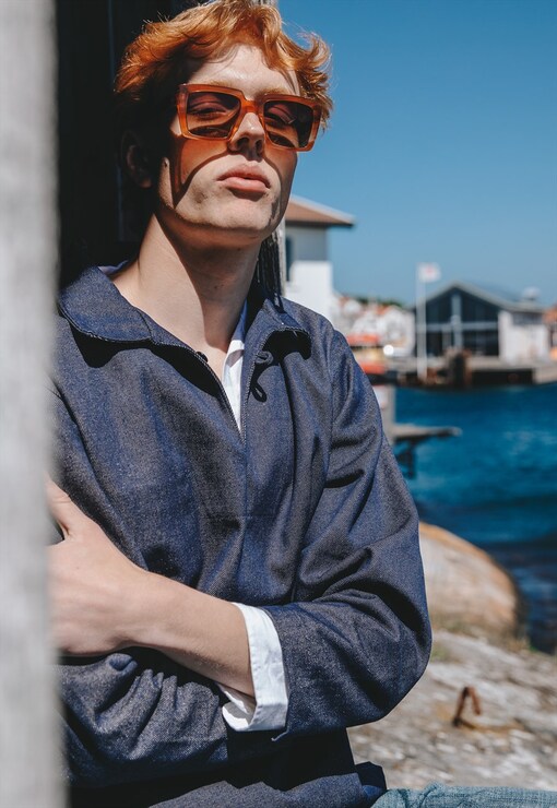 garment image