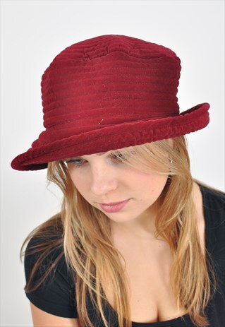 VINTAGE VELVET BOATER HAT