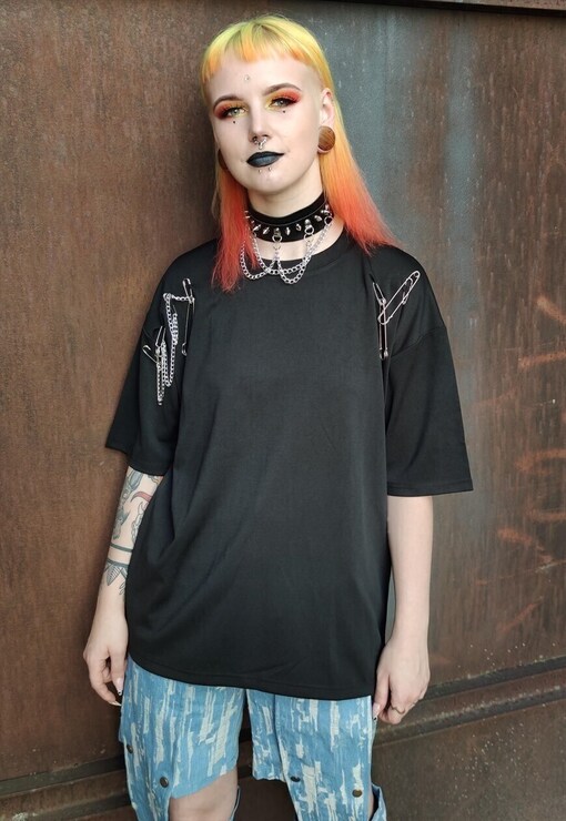 garment image