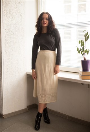 VINTAGE 90'S CREAM KNITTED MIDI SKIRT