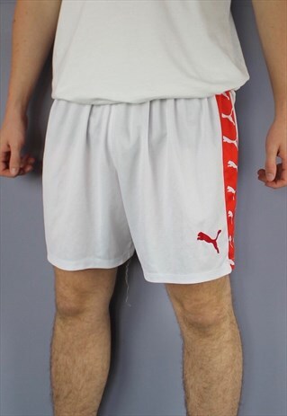 VINTAGE PUMA SHORTS IN WHITE WITH FELT LOGO, LOGO TAPING AND