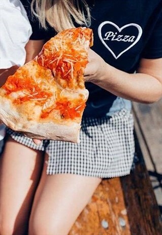 EMBROIDERED PIZZA HEART IN WHITE ON BLACK T-SHIRT