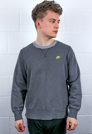 VINTAGE NIKE SWEATSHIRT