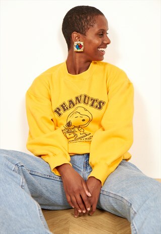 VINTAGE RARE YELLOW SNOOPY SWEATSHIRT