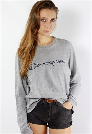 VINTAGE CHAMPION SWEATSHIRT