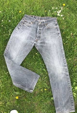 VINTAGE 90'S SLIM FIT DISTRESSED 501 BUTTON FLY LEVI'S