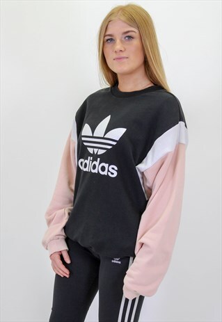 VINTAGE OVERSIZED ADIDAS SWEATSHIRT IN XL BLACK
