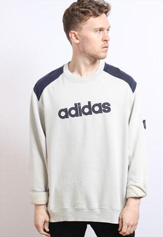 VINTAGE ADIDAS SWEATSHIRT