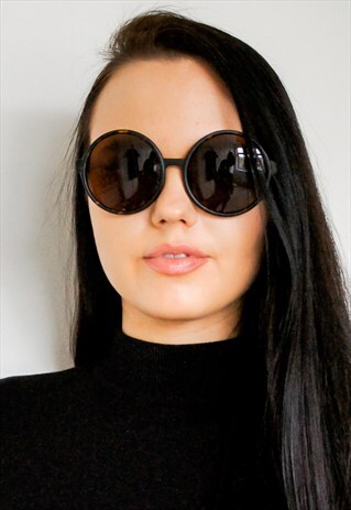 TORTOISE SHELL ROUND SUNGLASSES