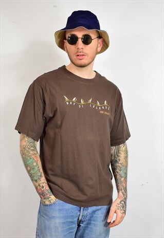 VINTAGE 90S NEW ZEALAND BROWN HOLIDAY T SHIRT