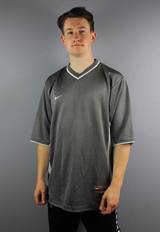 VINTAGE NIKE SWOOSH T-SHIRT IN GREY WITH EMBROIDERED LOGO. N