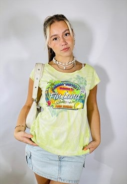 Vintage Y2K USA Tie Dye Size M Graphic T-Shirt in Green