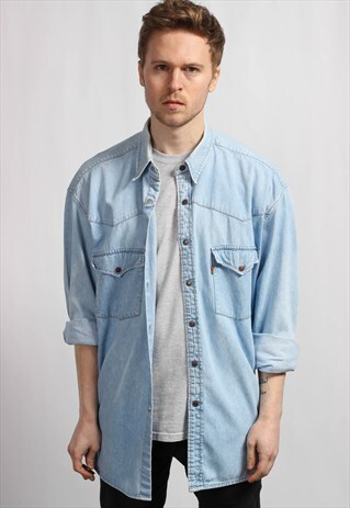 VINTAGE OVERSIZED LEVI'S DENIM SHIRT