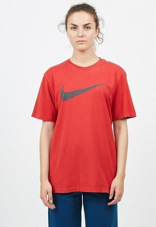 90S VINTAGE RED NIKE LOGO CREW NECK T-SHIRT